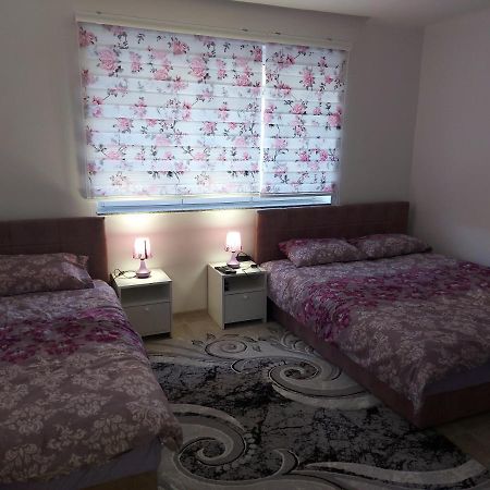 Lovely, Neat And Quite Apartment Dalia, Private Parking Сараево Екстериор снимка