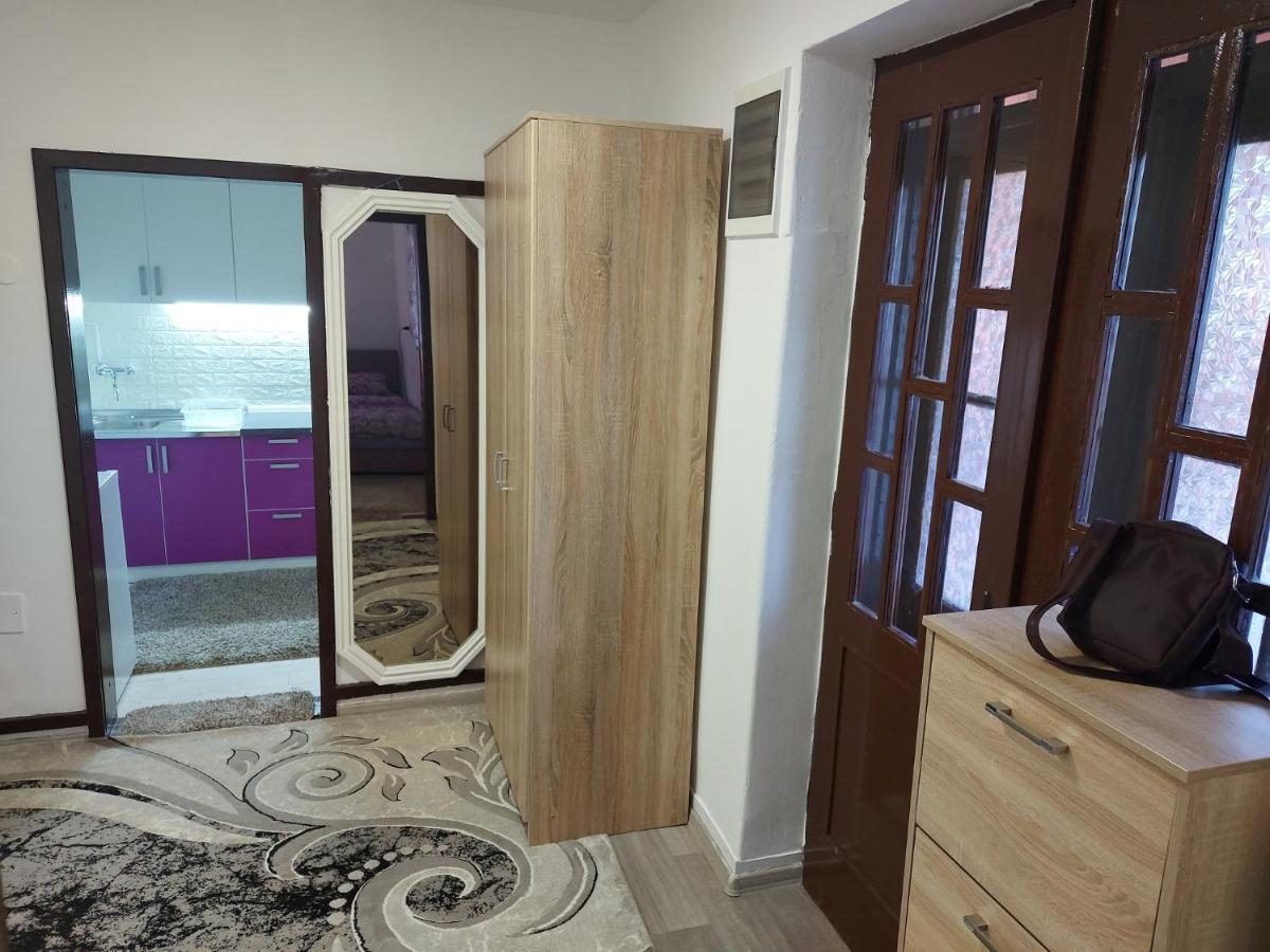 Lovely, Neat And Quite Apartment Dalia, Private Parking Сараево Екстериор снимка