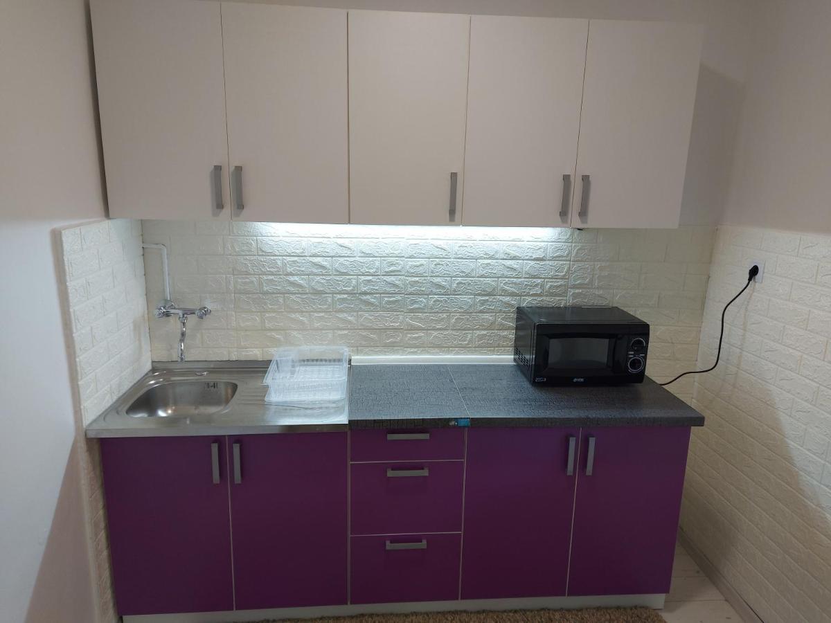 Lovely, Neat And Quite Apartment Dalia, Private Parking Сараево Екстериор снимка