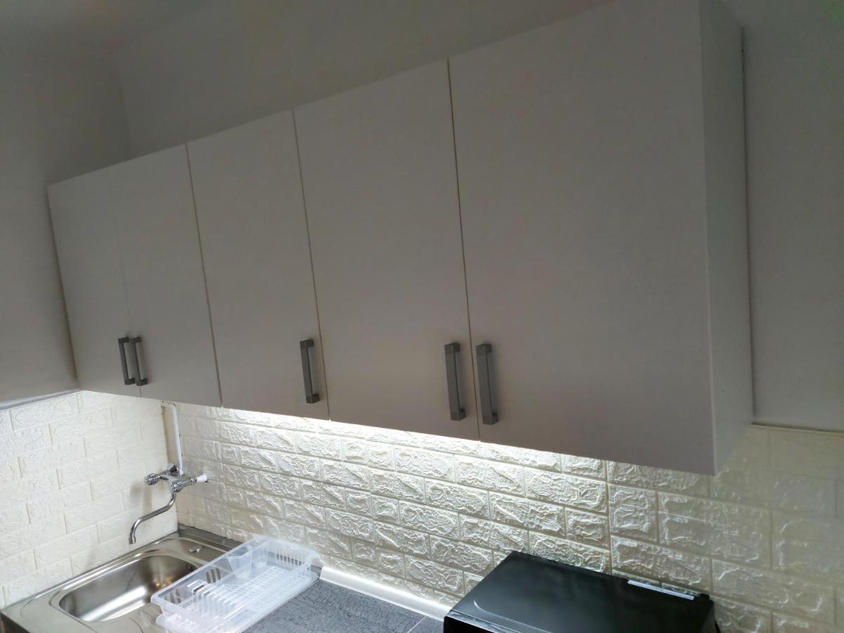 Lovely, Neat And Quite Apartment Dalia, Private Parking Сараево Екстериор снимка