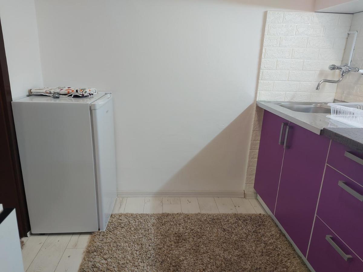 Lovely, Neat And Quite Apartment Dalia, Private Parking Сараево Екстериор снимка