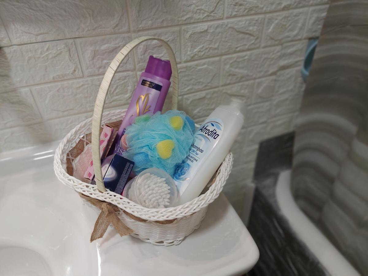 Lovely, Neat And Quite Apartment Dalia, Private Parking Сараево Екстериор снимка