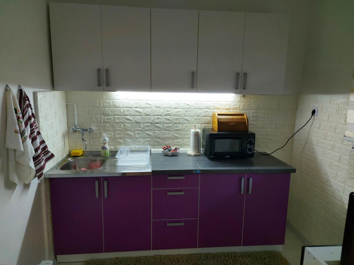 Lovely, Neat And Quite Apartment Dalia, Private Parking Сараево Екстериор снимка