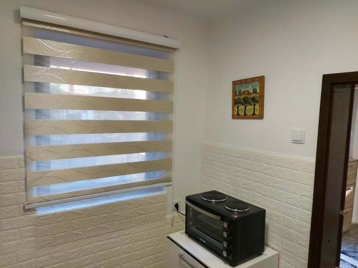 Lovely, Neat And Quite Apartment Dalia, Private Parking Сараево Екстериор снимка