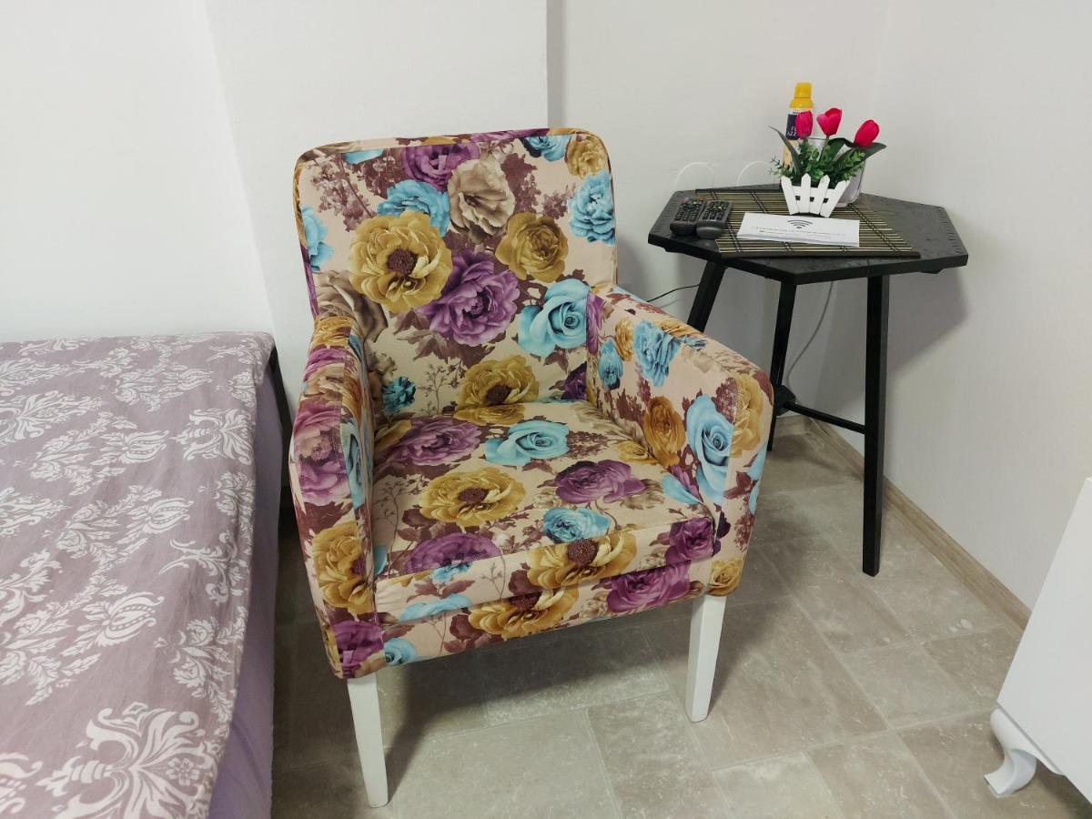 Lovely, Neat And Quite Apartment Dalia, Private Parking Сараево Екстериор снимка